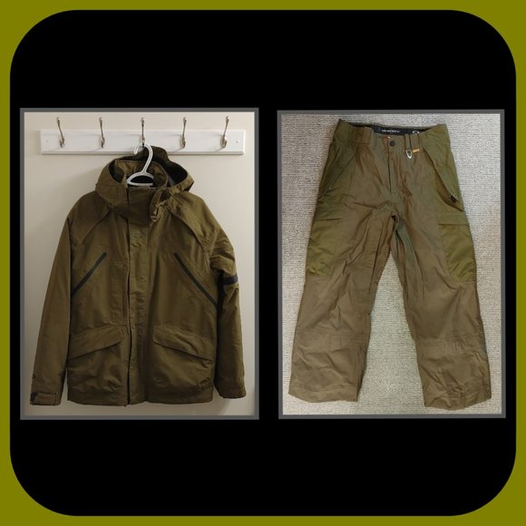 OAKLEY || Mens Rocket Fuel Snowboarding Jacket & Pants (SIZE M) - Picture 1 of 16